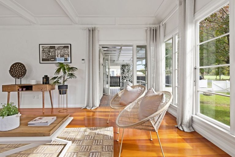 Photo of property in 50 Brookvale Road, Havelock North, 4130