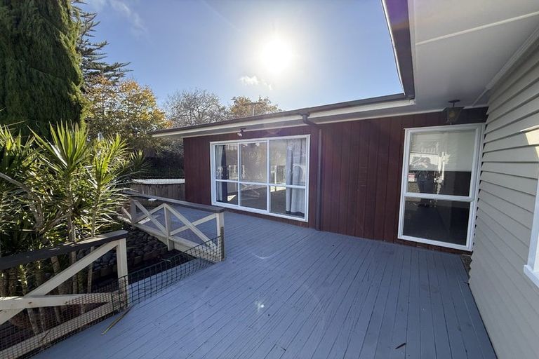 Photo of property in 5 Trelawn Place, Cockle Bay, Auckland, 2014