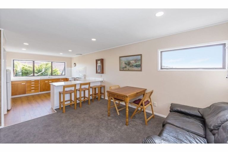 Photo of property in 1/82a Pupuke Road, Hillcrest, Auckland, 0627
