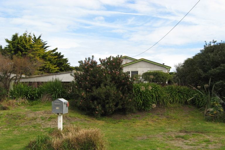 Photo of property in 14 Arthur Street, Waikawa Beach, Manakau, 5573