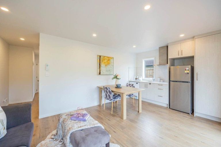 Photo of property in 16 Princeton Parade, Albany, Auckland, 0632