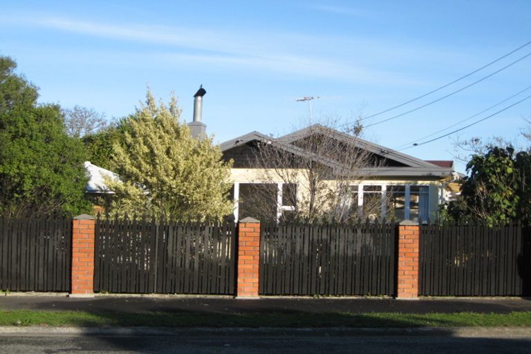 Photo of property in 186 Keyes Road, New Brighton, Christchurch, 8083