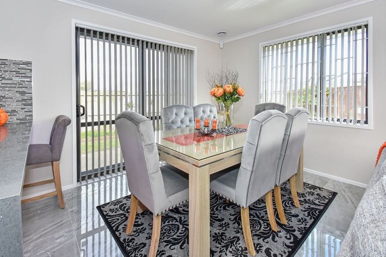 Photo of property in 46 Cyclamen Road, Mangere, Auckland, 2022