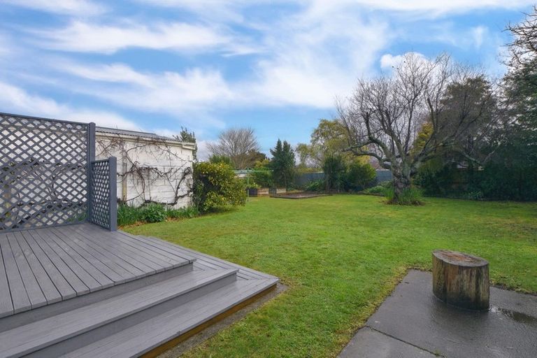 Photo of property in 2 Mckenzie Terrace, Carterton, 5713