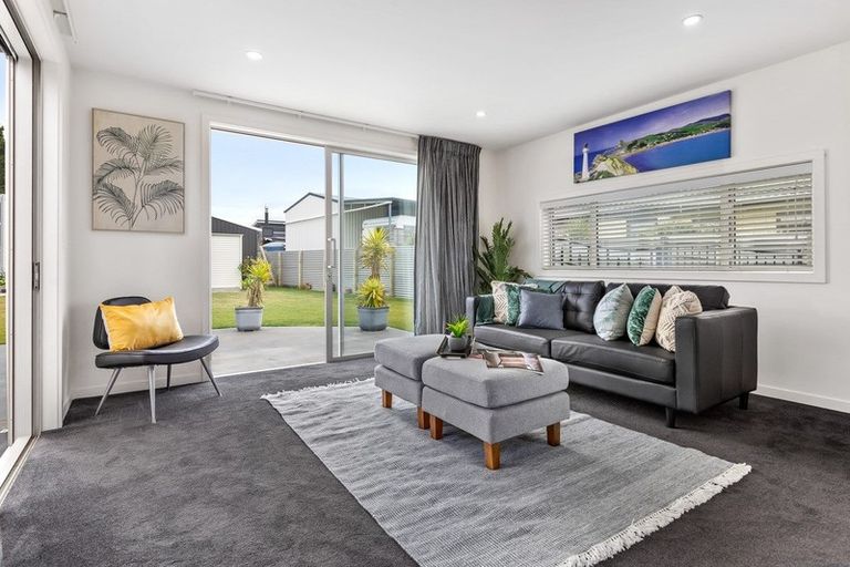 Photo of property in 27 Gimson Street, Solway, Masterton, 5810