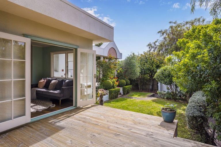 Photo of property in 42 Poplar Avenue, Raumati South, Paraparaumu, 5032