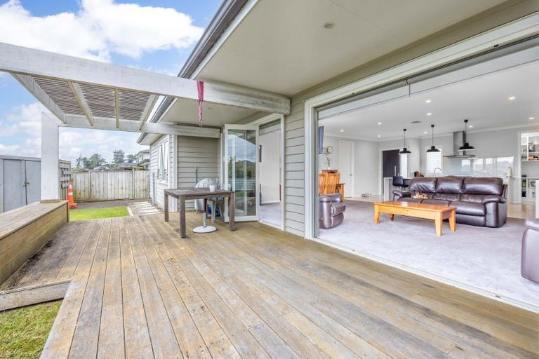 Photo of property in 76 Madison Terrace, Silverdale, 0932