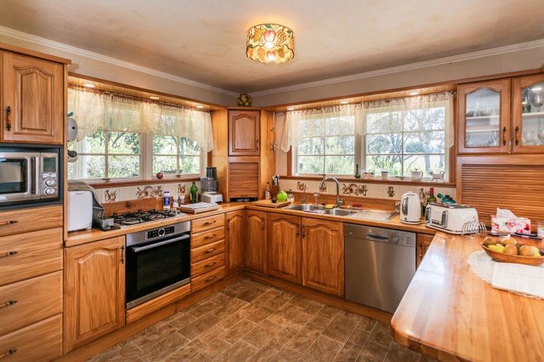 Photo of property in 202 Paku Drive, Tairua, 3508