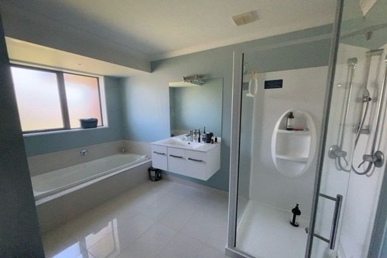 Photo of property in 44 Somerville Crescent, Aidanfield, Christchurch, 8025