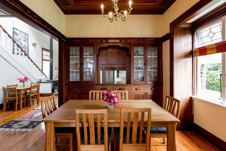 Photo of property in 38 Selwyn Road, Havelock North, 4130