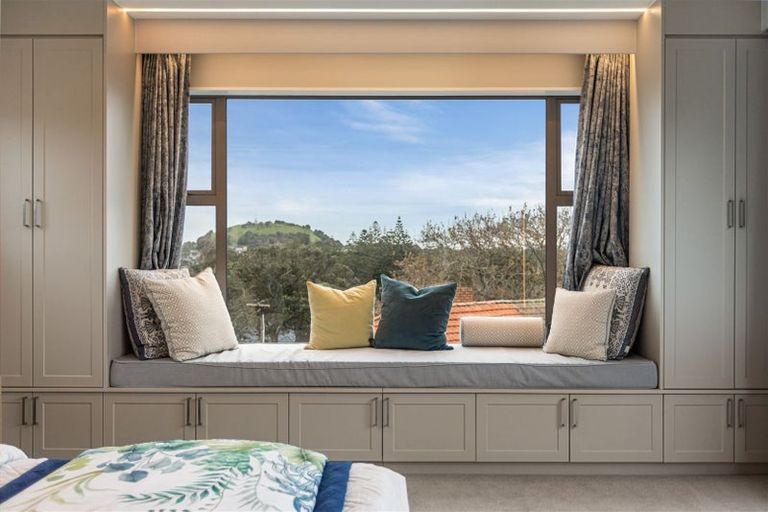 Photo of property in 30b Hanlon Crescent, Narrow Neck, Auckland, 0624