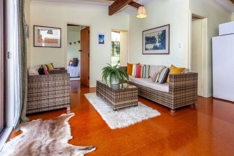 Photo of property in 20 Tutaritari Road, Hahei, Whitianga, 3591