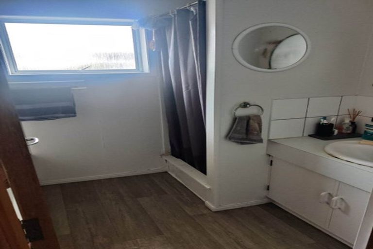 Photo of property in 20 Sunnypark Avenue, Rosehill, Papakura, 2113