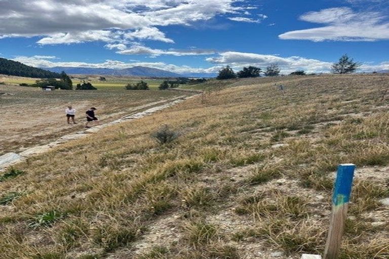 Photo of property in 9 Lake Mckay Drive, Luggate, 9382