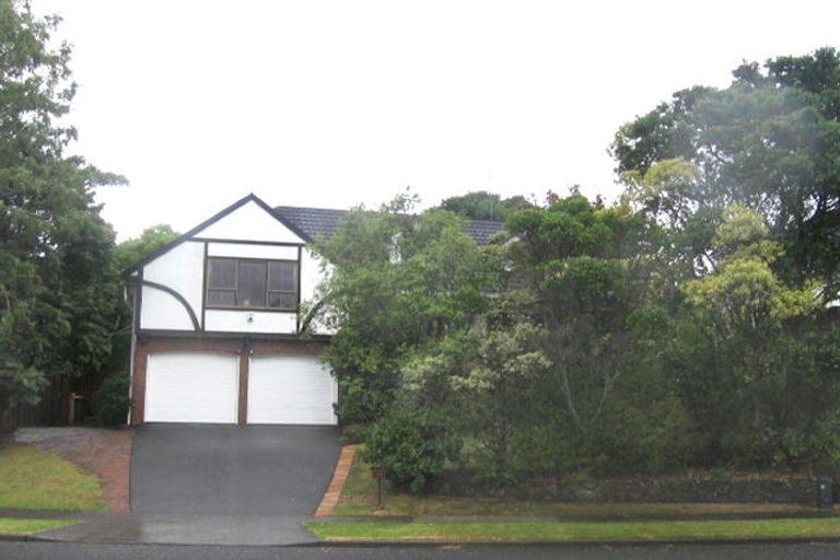 Photo of property in 111 Chelsea View Drive, Chatswood, Auckland, 0626