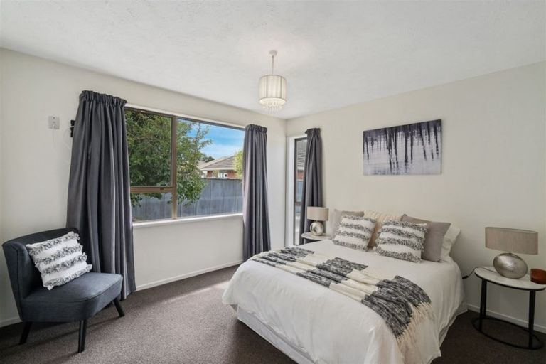 Photo of property in 1/11 Manor Place, Bryndwr, Christchurch, 8053