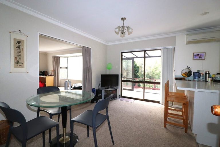 Photo of property in 2/30c Greers Road, Ilam, Christchurch, 8041