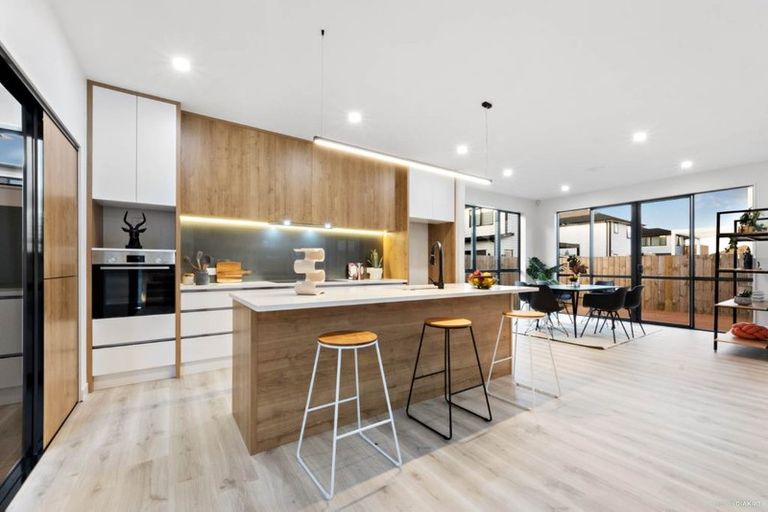 Photo of property in 16 Turret Lane, Hobsonville, Auckland, 0616