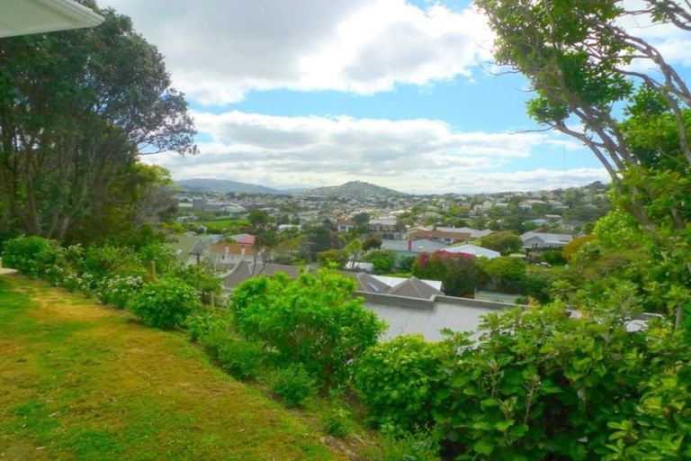 Photo of property in 17 Henderson Street, Karori, Wellington, 6012