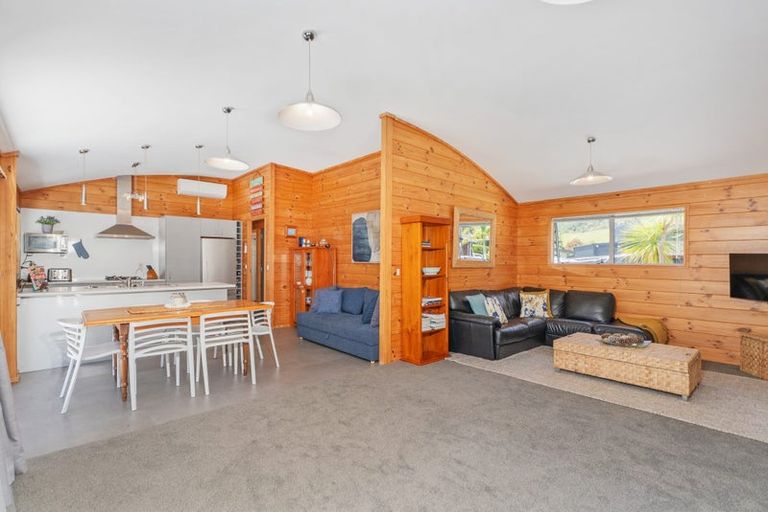 Photo of property in 21 Homestead Lane, Cooks Beach, Whitianga, 3591