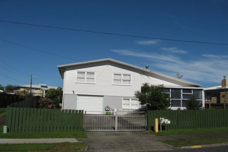 Photo of property in 39b Portadown Avenue, Pakuranga Heights, Auckland, 2010