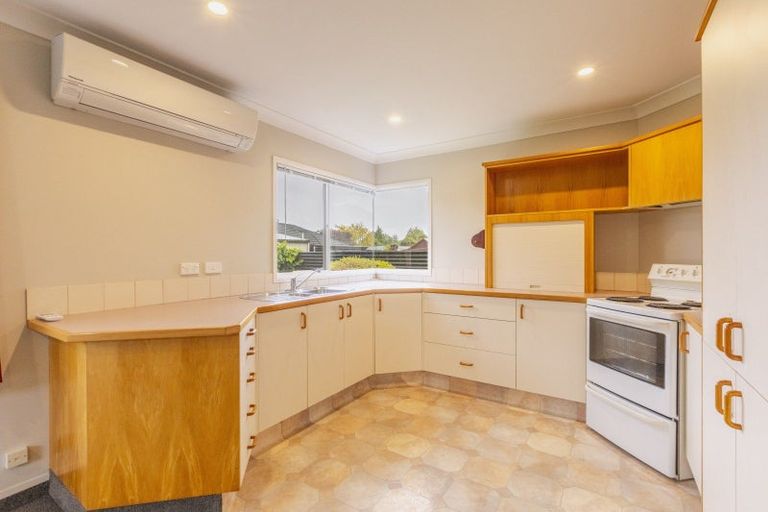 Photo of property in 2/68 Guppy Road, Greenmeadows, Napier, 4112