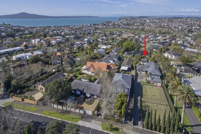 Photo of property in 184 Kohimarama Road, Kohimarama, Auckland, 1071