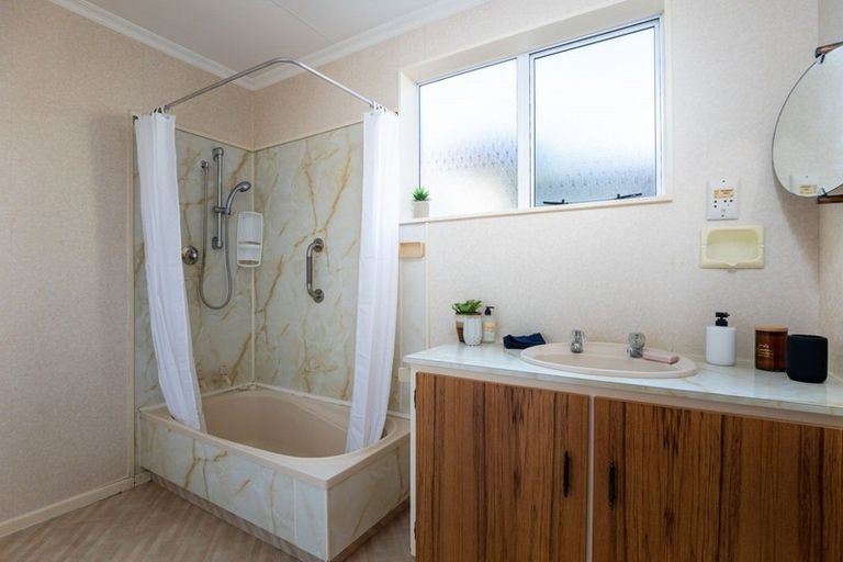 Photo of property in 2/12 Newton Street, Fitzroy, New Plymouth, 4312