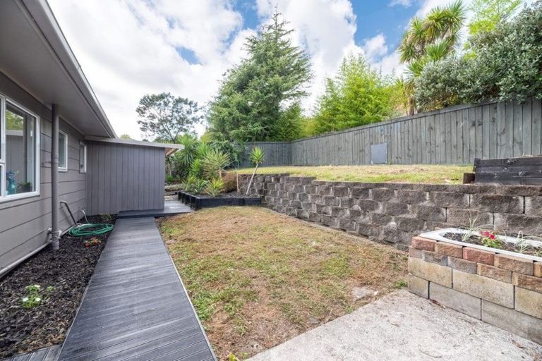 Photo of property in 2/34 Candia Road, Swanson, Auckland, 0614