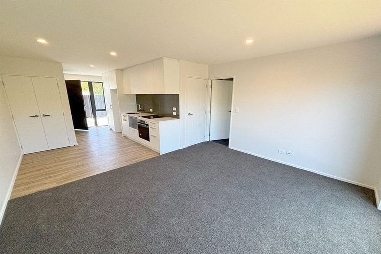 Photo of property in 2/58 Linwood Avenue, Linwood, Christchurch, 8011