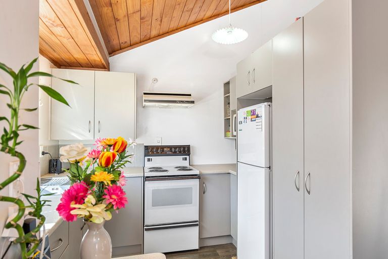 Photo of property in 7b Lyn Grove, Papamoa Beach, Papamoa, 3118