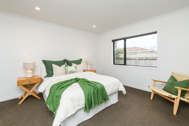 Photo of property in 702 Pioneer Highway, Takaro, Palmerston North, 4412