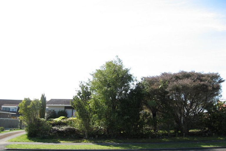 Photo of property in 154 Heta Road, Highlands Park, New Plymouth, 4312