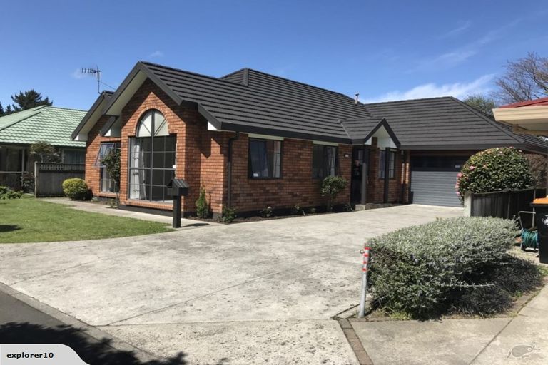 Photo of property in 12 Scandia Court, Hokowhitu, Palmerston North, 4410