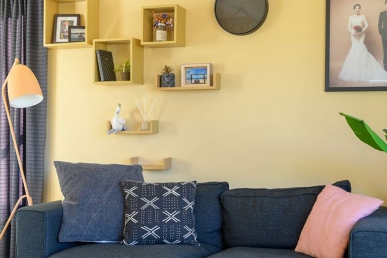 Photo of property in 3 Westra View, Tawa, Wellington, 5028