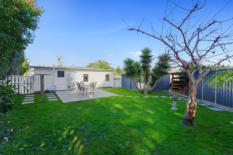 Photo of property in 17 Old Coach Road South, Otaki Beach, Otaki, 5512