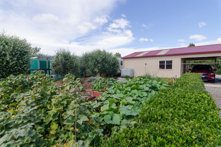 Photo of property in 6 Kenwyn Drive, Carterton, 5713