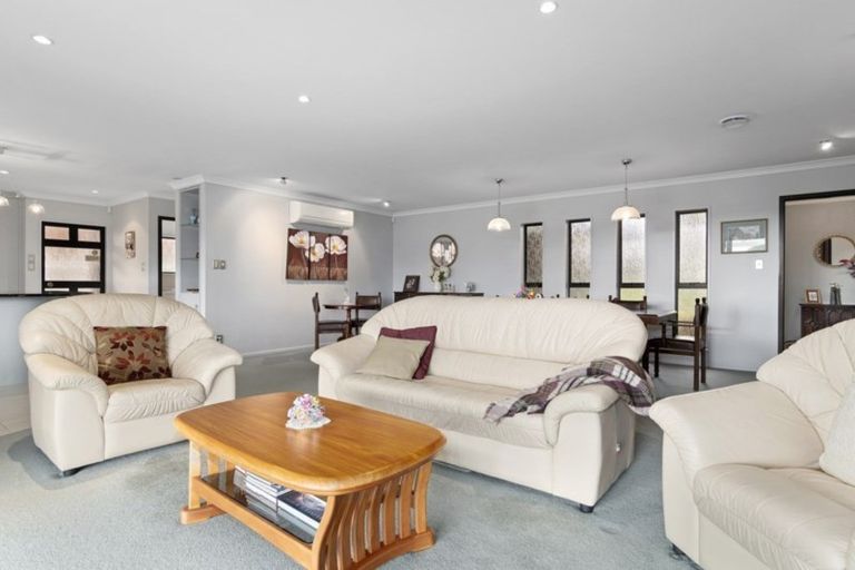 Photo of property in 63 Links View Drive, Omokoroa, 3114