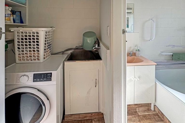 Photo of property in 3/225 Edgeware Road, Edgeware, Christchurch, 8013