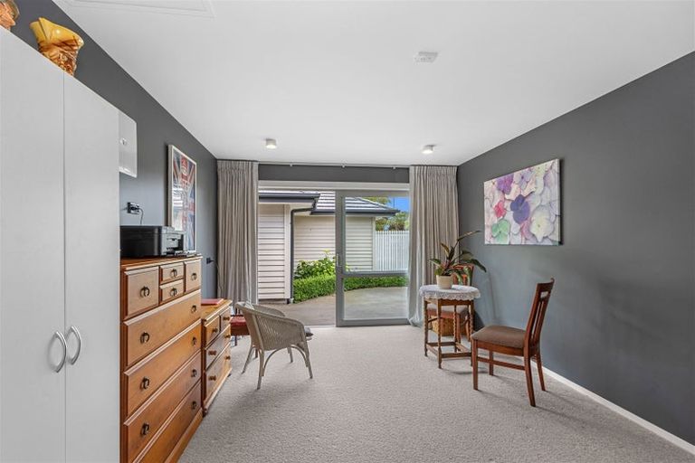 Photo of property in 2/15 Taylors Avenue, Bryndwr, Christchurch, 8052