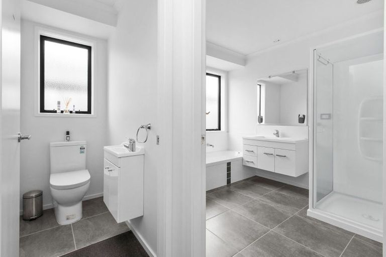 Photo of property in 30 Edgeview Crescent, Fitzroy, Hamilton, 3206