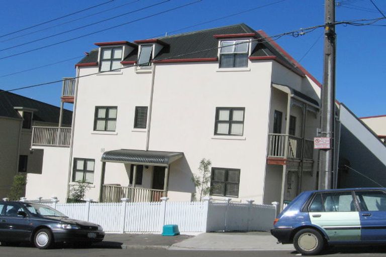 Photo of property in 1/43 Nairn Street, Mount Cook, Wellington, 6011