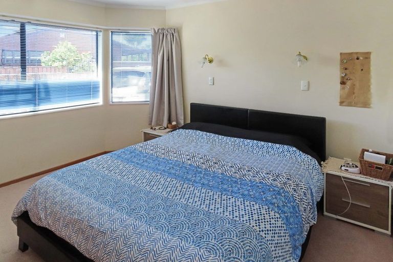 Photo of property in 39a Birdwood Road, Waterloo, Lower Hutt, 5011