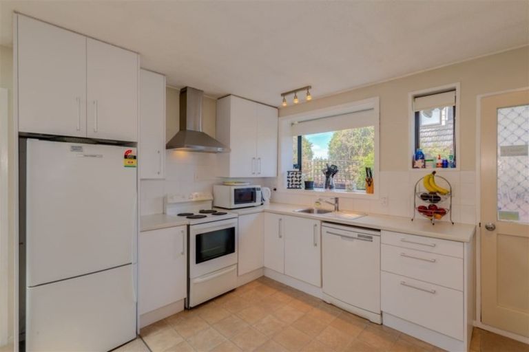 Photo of property in 1/208 Grimseys Road, Redwood, Christchurch, 8051