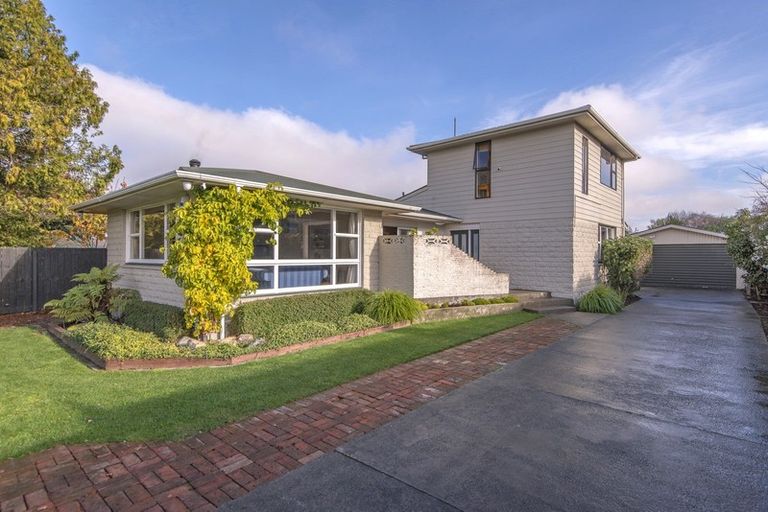 Photo of property in 113 Grimseys Road, Redwood, Christchurch, 8051