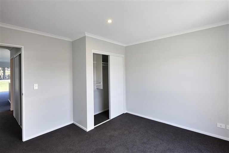Photo of property in 1 Briddock Way, Swanson, Auckland, 0614