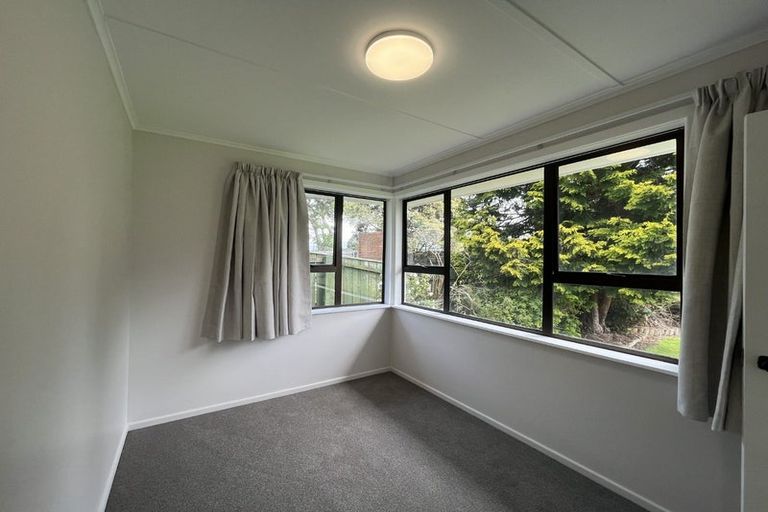 Photo of property in 83 Awanui Street, Merrilands, New Plymouth, 4312