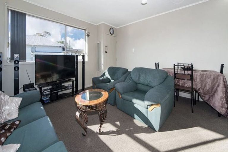 Photo of property in 3/152 Lincoln Road, Henderson, Auckland, 0610