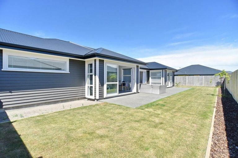 Photo of property in 106 Petries Road, Woodend, 7610