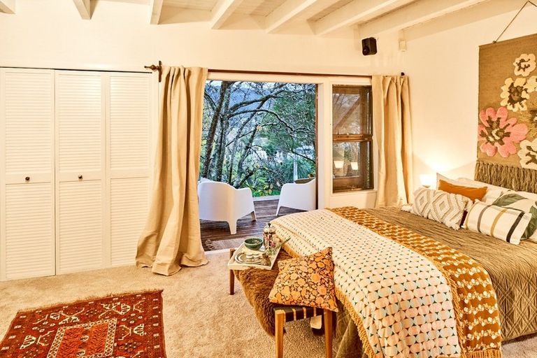 Photo of property in 33 Kairimu Street, Stokes Valley, Lower Hutt, 5019